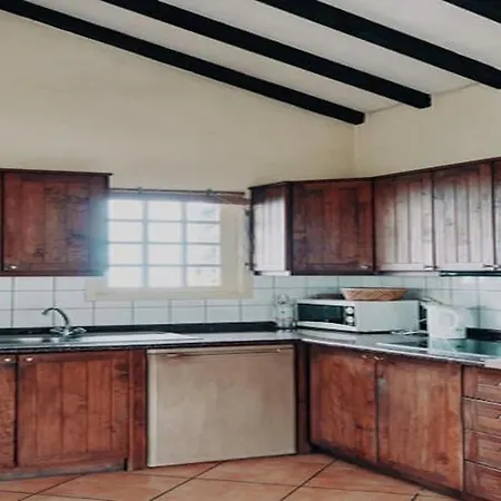 In With A Terrace Holiday home *
